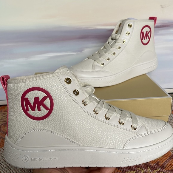 MICHAEL KORS SHEA MID HIGH TOP
FAUX LEATHER
49R4SHFE5L
ELECTRIC PINK
Sneakers - Picture 15 of 16